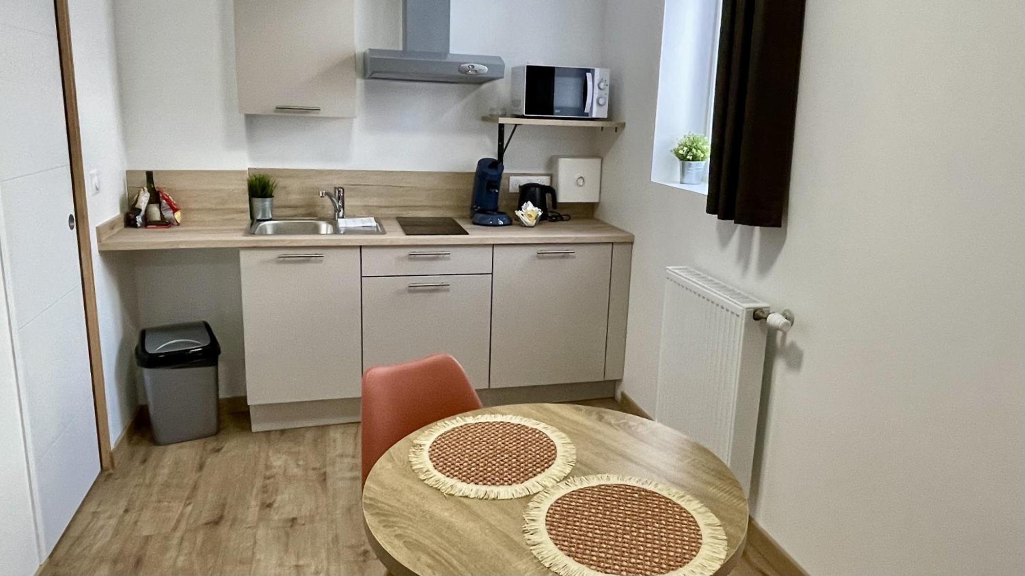 Appart Hotel Gambetta ランス 部屋 写真